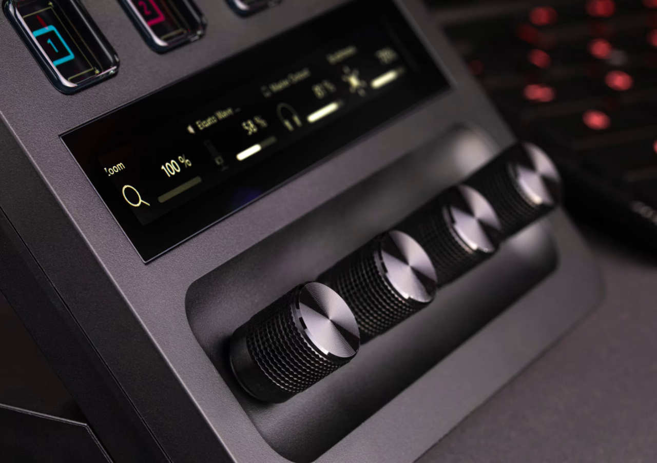 Software-Stream-Deck-Plus_Produktbild2